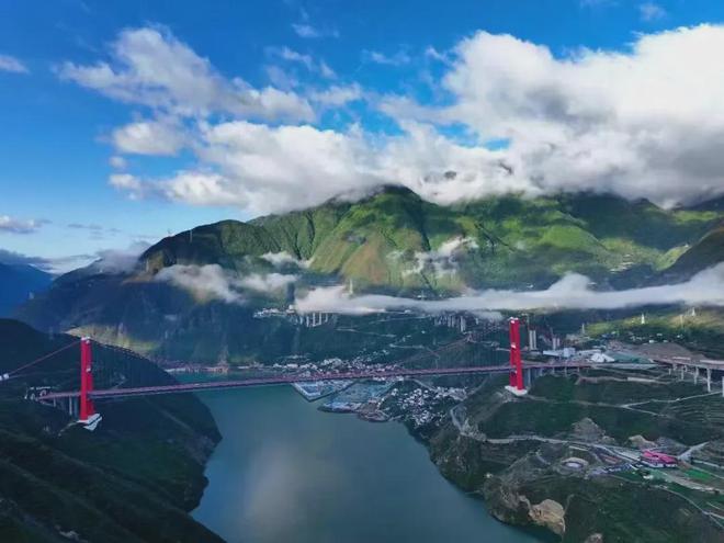 观察｜泸定：科技赋能打造生猪全产业链保障群众“菜凯发旗舰厅蓝子”