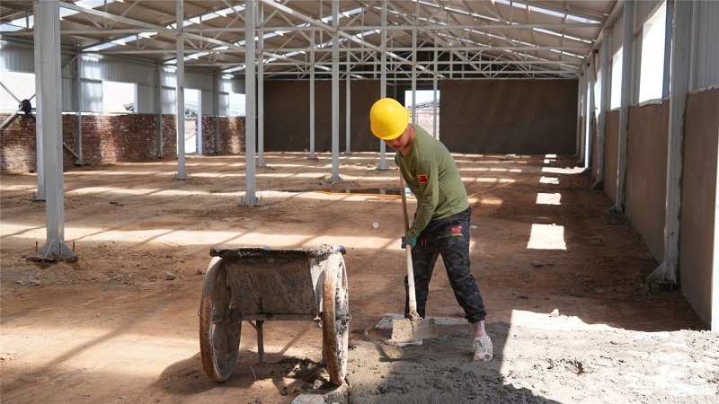 凯发旗舰厅肃南：建设标准化养殖小区推进草原畜牧业转型发展(图2)