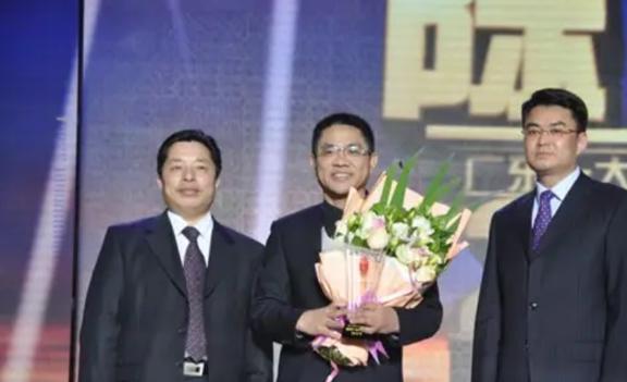 1980年农村娃考上北大全村凑路费38年后每户获赠一栋别墅(图9)