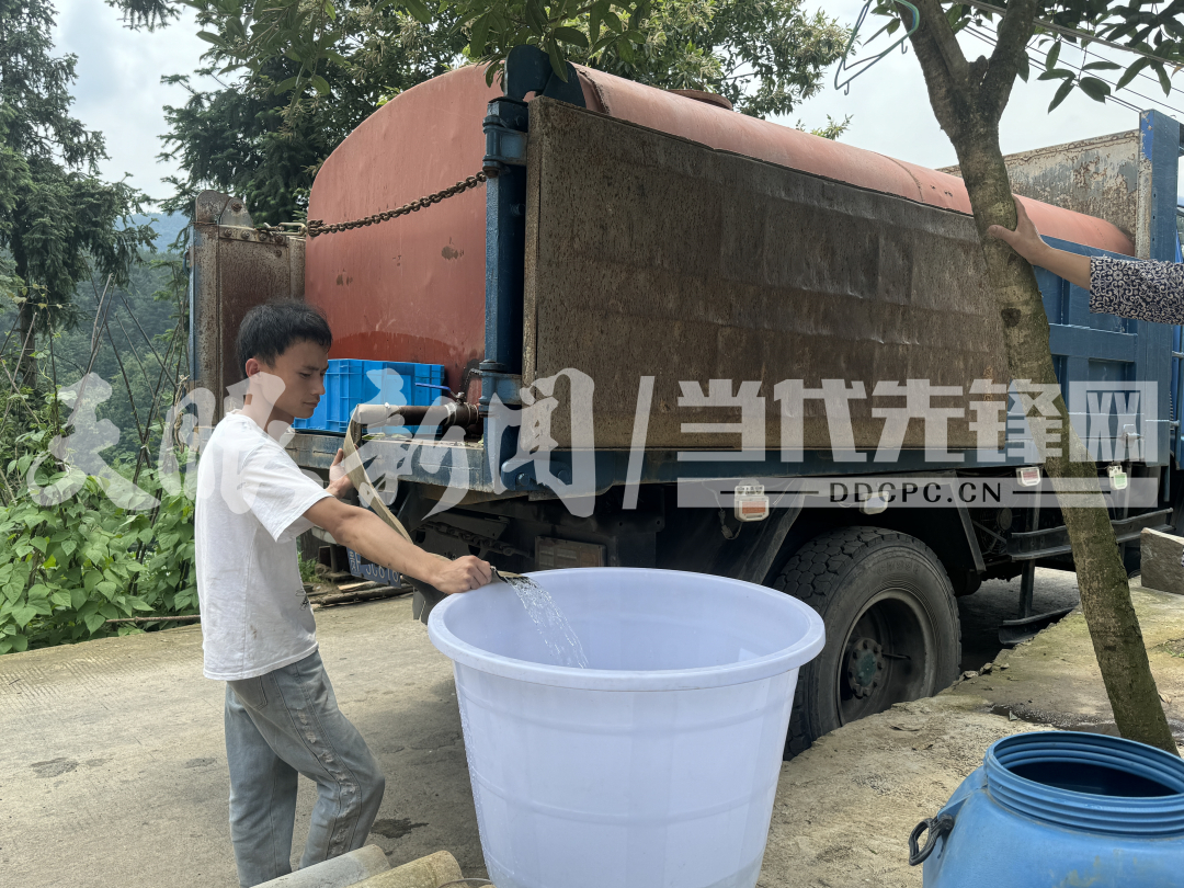 【天眼问政】毕节黔西市挖陇村饮用水源被养猪场污染？(图5)