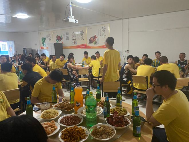 95后养猪人的困惑：进场好还是单干好？(图3)