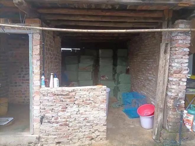 直播间的“大牌化妆品”竟产自养猪场！网友：一个敢卖一个敢买