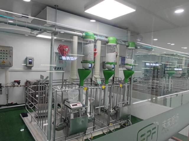 机器人养猪到底好在哪？家庭农场也能两个人养1000头猪(图7)