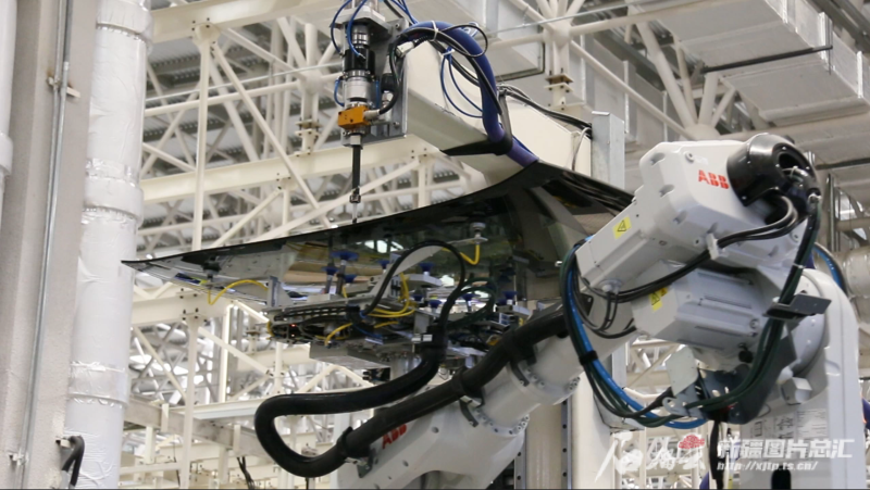 乌鲁木齐如何在新疆实现高质量发展中当好排头兵、领头羊