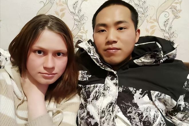 河北小伙跑俄罗斯养猪8年时间成“养猪大王”娶00后大俄美女(图5)