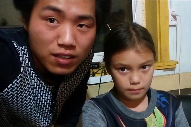 河北小伙跑俄罗斯养猪8年时间成“养猪大王”娶00后大俄美女(图7)