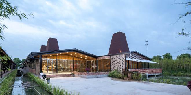 智能耳标监控数据机器人凯发国际巡检自动开空调地暖……桐乡养猪用上了“最强大脑”(图4)