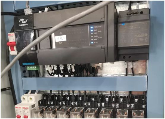 智慧养猪时代大学生也开始养猪凯发旗舰厅了(图2)