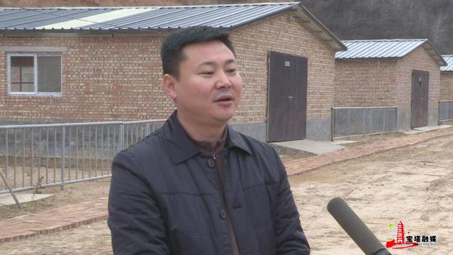 发酵床上养殖肥猪生态致富两不误(图7)