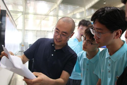 ag凯发黄淮学院智能制造学院暑期实践团队赴万华畜牧开展生产实践活动