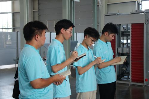 ag凯发黄淮学院智能制造学院暑期实践团队赴万华畜牧开展生产实践活动(图2)