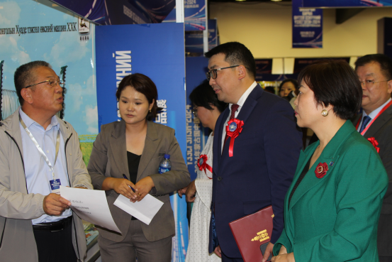 2024年蒙古国中国商品展在乌兰巴托举办我区50家外贸企业参展(图2)