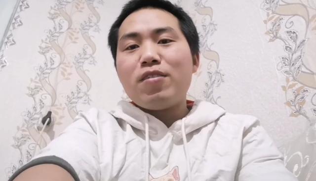 18年河北小伙离婚赴俄养猪如今娶20岁俄罗斯美女凯发旗舰厅成人生赢家(图2)