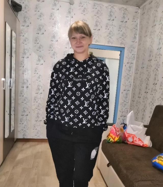 18年河北小伙离婚赴俄养猪如今娶20岁俄罗斯美女凯发旗舰厅成人生赢家(图11)