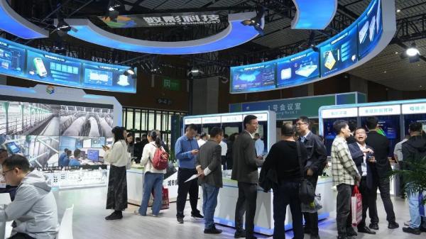 “数字猪·无人场”亮相李曼大会：数影科技引领畜牧新趋势(图3)