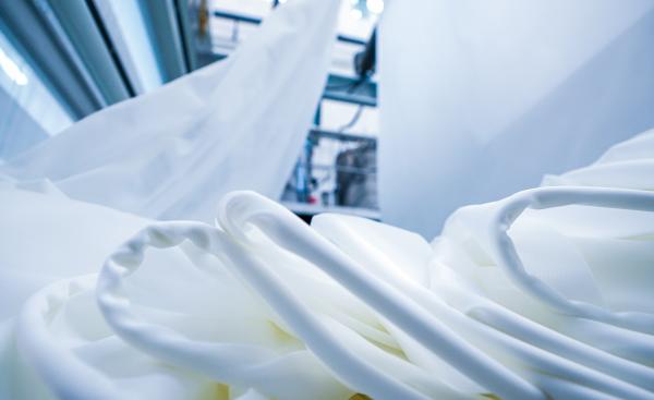 凯发国际西平：一“布”当先织就工业经济新版图