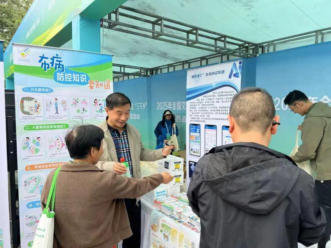 铜川：送技助农解民忧精准服务添动能(图2)