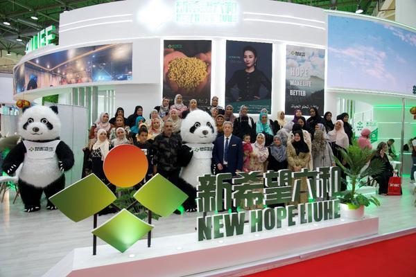 新希望展团闪耀埃及最大畜牧展引领中凯发旗舰厅企助力当地获点赞(图2)