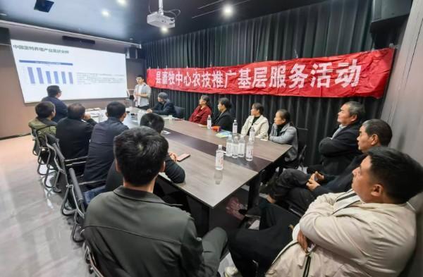 专家下乡传技赋能蛋鸭养殖宁陵县畜牧发展服务中心农技服务获养殖户点赞