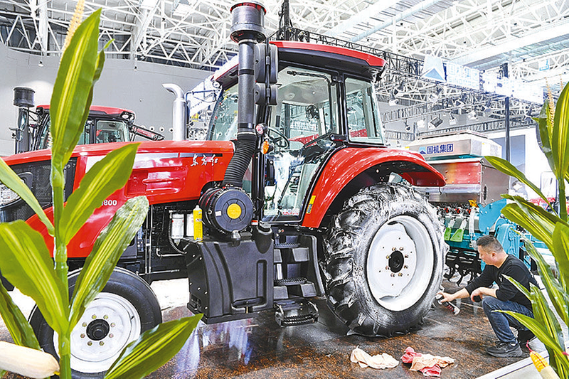 中原粮仓农机潮涌——全国农机展何以5年扎根驻马店(图3)